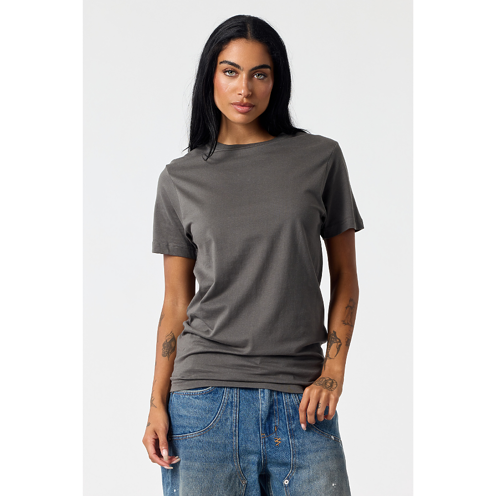 Everyday Tee in Heavy Metal on model